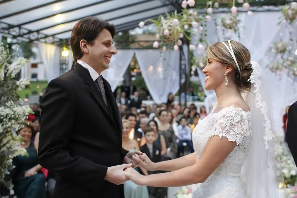 fotografia de casamento cobertura de casamento fotos de casamento SP fotógrafo de casamento São Paulo ensaio pré-wedding álbuns de casamento fotos autorais casamento fotografia de casamento profissional registro emocional casamento casamento ao ar livre making of dos noivos fotos de recepção de casamento fotografia natural casamento casamentos tradicionais casamento moderno fotos espontâneas casamento fotos de cerimônia fotos de festa de casamento cobertura fotográfica completa fotógrafo para casamentos pequenos fotógrafo para casamentos grandes serviços casamento São Paulo fotógrafo especializado casamento fotografia de momentos do casamento fotos de detalhes do casamento fotos de decoração casamento fotos de casamento de dia fotos de casamento à noite fotos de drones casamento registro fotográfico romântico fotógrafo experiente casamentos álbum de casamento personalizado pacote de casamento SP pré-wedding fotógrafa cobertura fotográfica emocional fotos de padrinhos casamento fotos de convidados casamento retrato de noiva e noivo fotos profissionais de casamento fotografia de casamento criativa registro fotográfico de casamento experiência de casamento visual fotógrafo de casamento SP